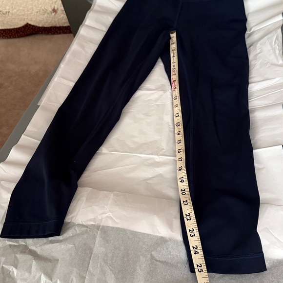 Lululemon Wunder Leggings - Picture 3 of 5